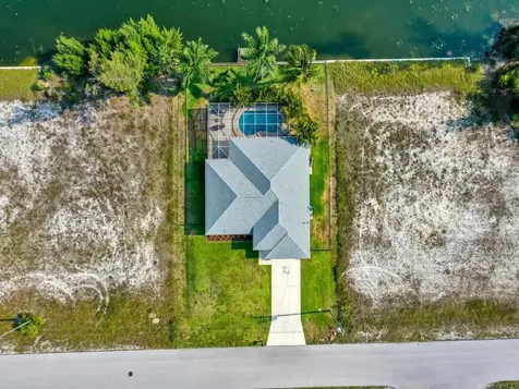 605 SW 13th Street Cape Coral FL 33991