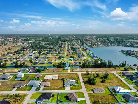 605 SW 13th Street Cape Coral FL 33991