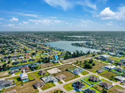 605 SW 13th Street Cape Coral FL 33991