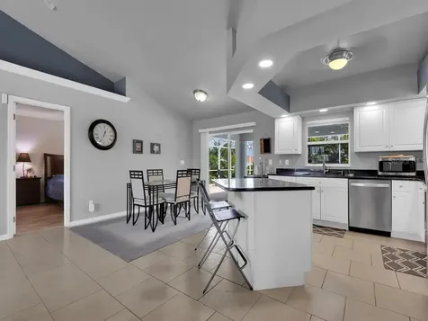 605 SW 13th Street Cape Coral FL 33991