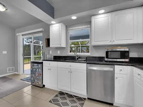 605 SW 13th Street Cape Coral FL 33991