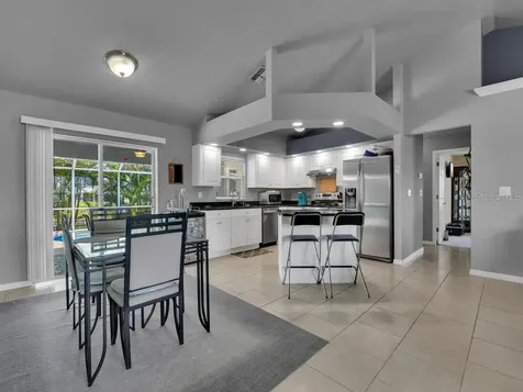 605 SW 13th Street Cape Coral FL 33991