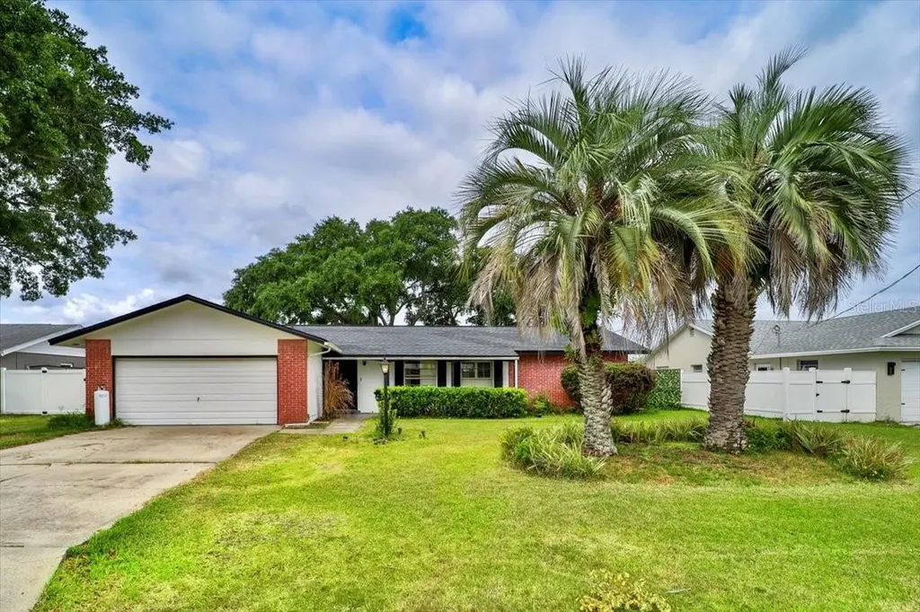22 Cloverdale Court S Palm Coast FL 32137