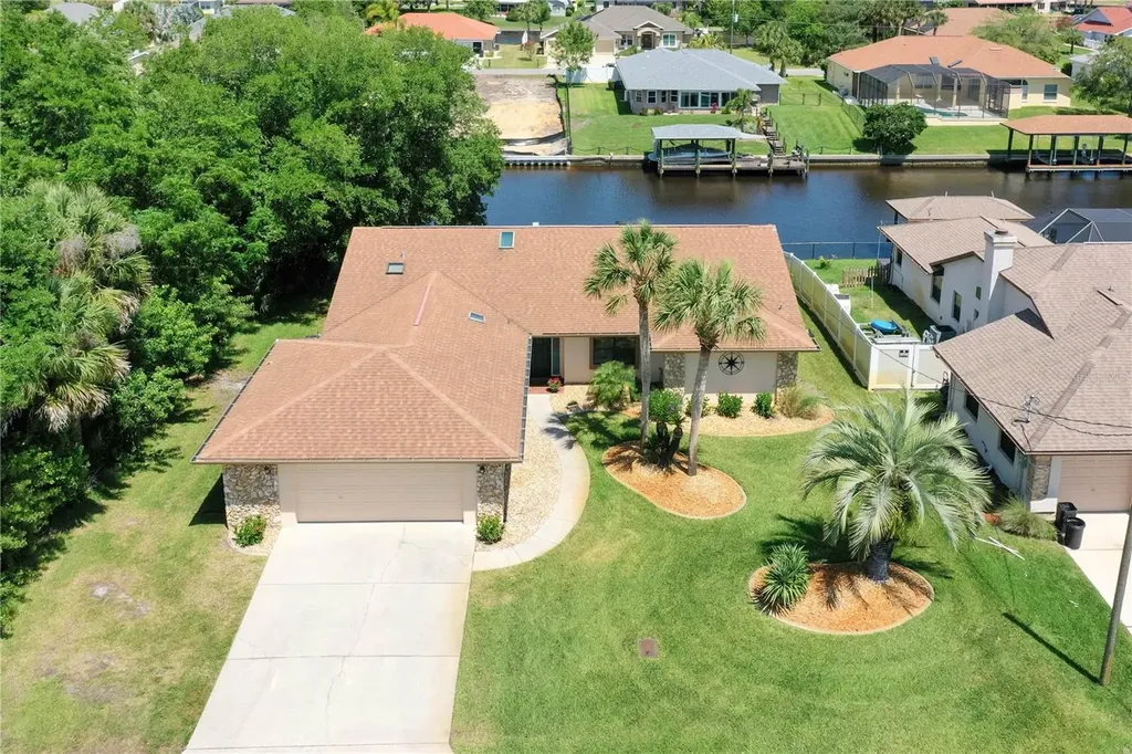 11 Fletcher Court Palm Coast FL 32137