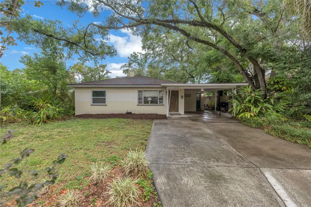 805 W Virginia Avenue Tampa FL 33603