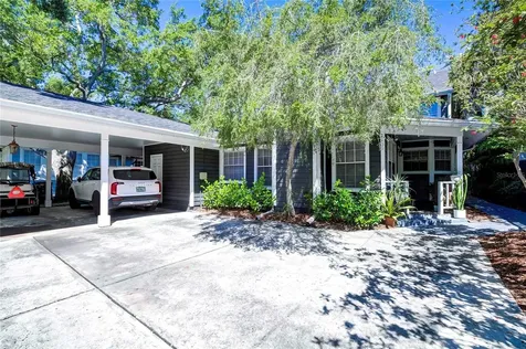 2109 W Hills Avenue Tampa FL 33606