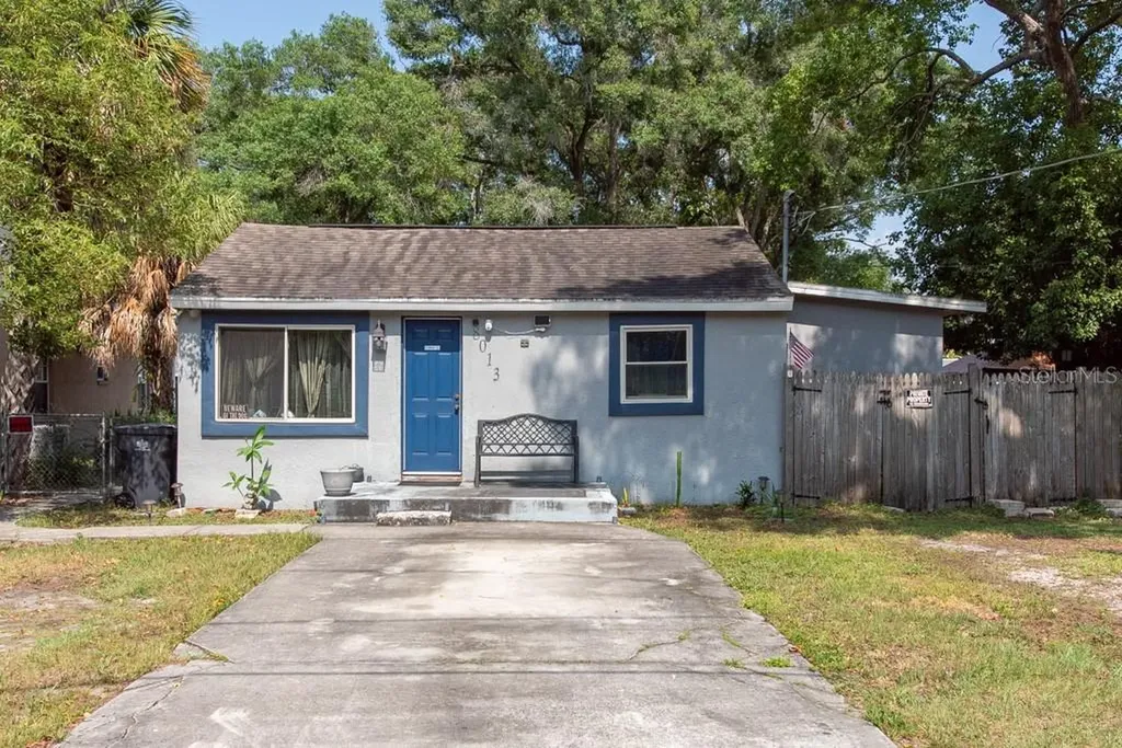 8013 N Gomez Avenue Tampa FL 33614