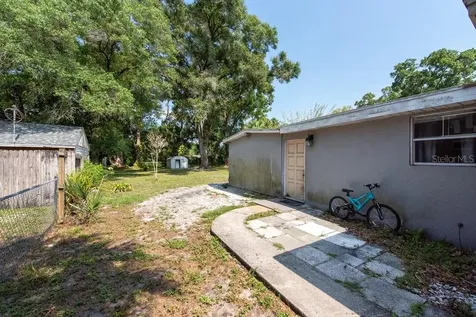 8013 N Gomez Avenue Tampa FL 33614