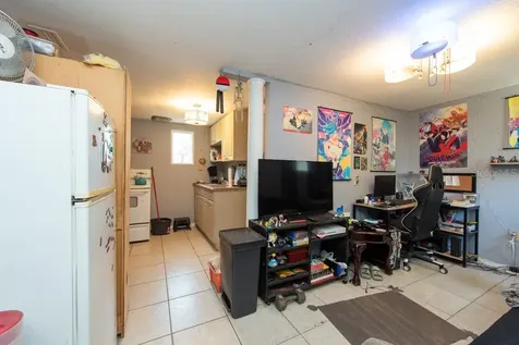 8013 N Gomez Avenue Tampa FL 33614