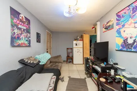 8013 N Gomez Avenue Tampa FL 33614
