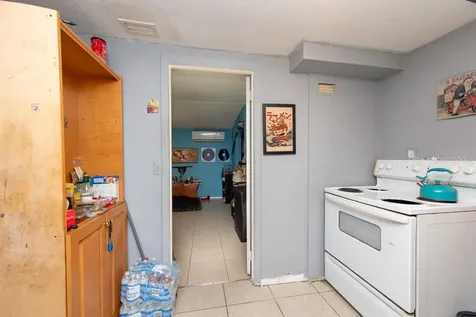 8013 N Gomez Avenue Tampa FL 33614