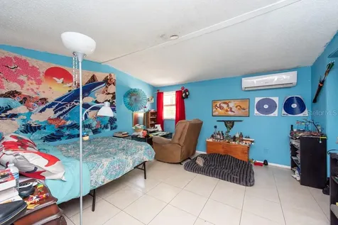 8013 N Gomez Avenue Tampa FL 33614