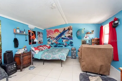 8013 N Gomez Avenue Tampa FL 33614