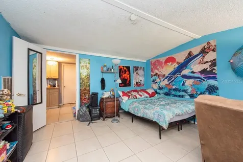 8013 N Gomez Avenue Tampa FL 33614