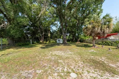 8013 N Gomez Avenue Tampa FL 33614