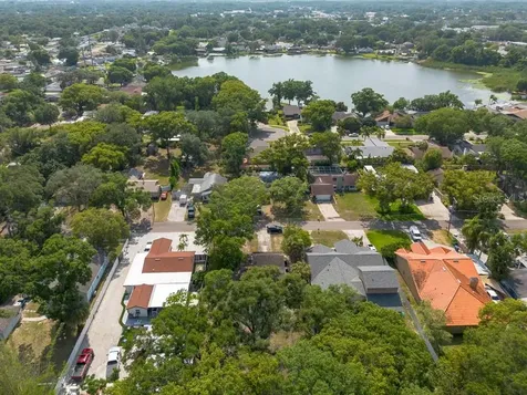 8013 N Gomez Avenue Tampa FL 33614