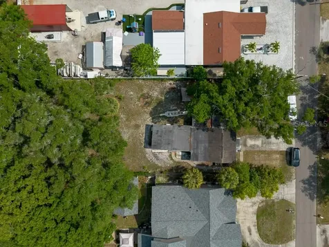 8013 N Gomez Avenue Tampa FL 33614
