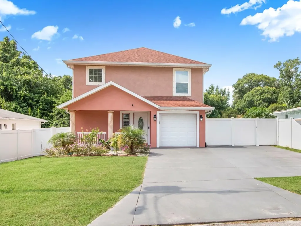 2116 W Robson Street Tampa FL 33604