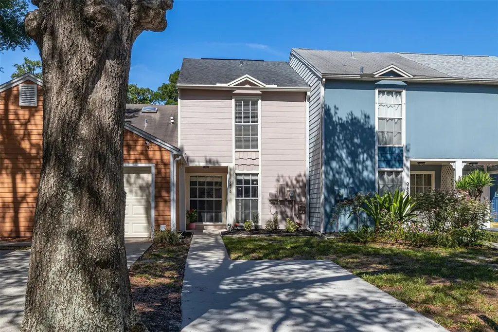 9470 Forest Hills Circle Tampa FL 33612