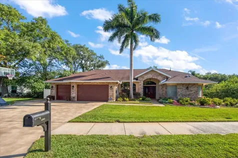 1611 Huntington Lane Safety Harbor FL 34695