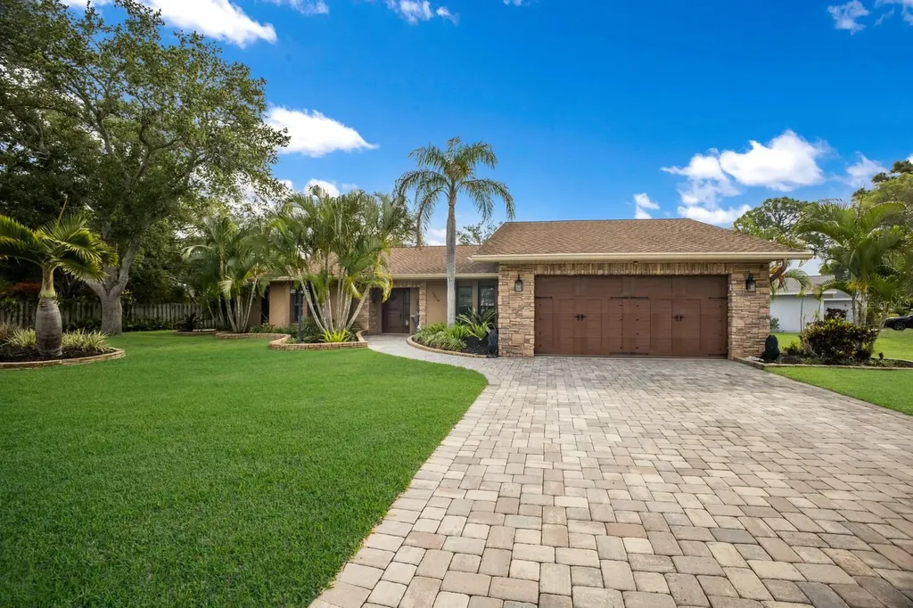 7414 3rd Avenue NW Bradenton FL 34209