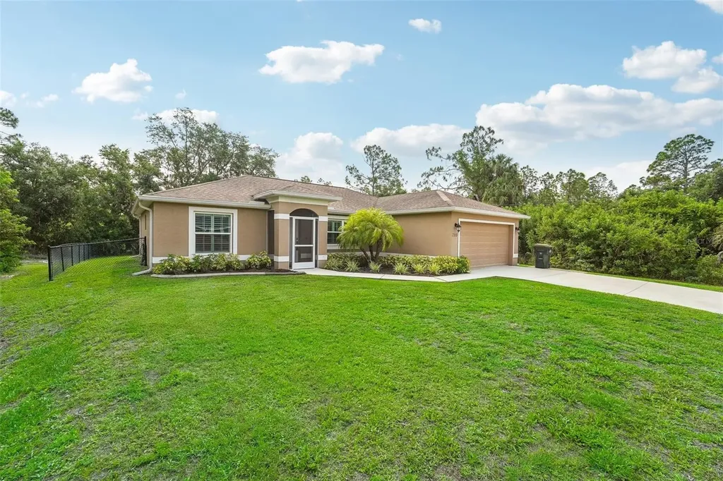 2268 Pinewood Street North Port FL 34288
