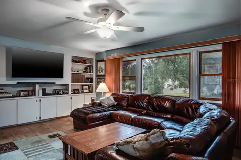 10 Fernbrooke Drive Safety Harbor FL 34695