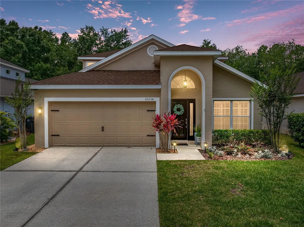 10234 Woodford Bridge Street Tampa FL 33626