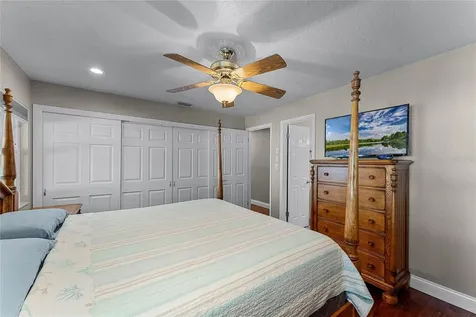 904 Old Tree Road Orlando FL 32825