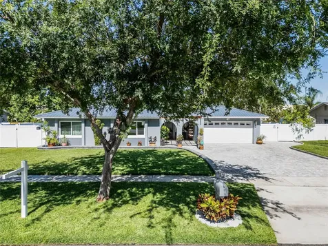 904 Old Tree Road Orlando FL 32825