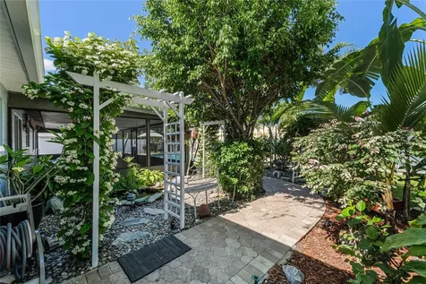 904 Old Tree Road Orlando FL 32825