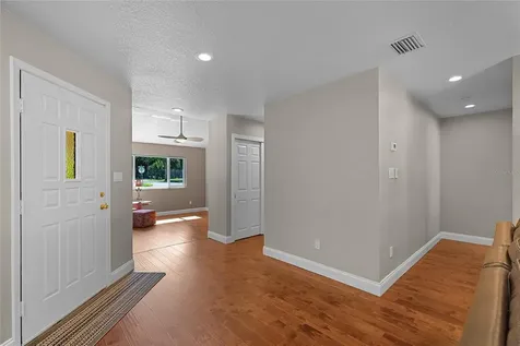 904 Old Tree Road Orlando FL 32825