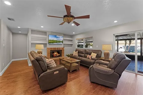 904 Old Tree Road Orlando FL 32825