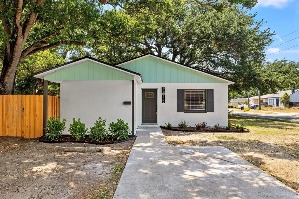 4702 15th Avenue S St Petersburg FL 33711