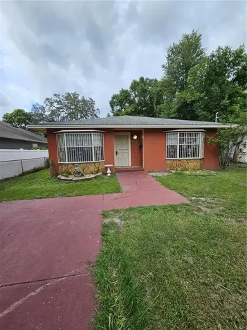 1407 W Arctic Street Tampa FL 33604