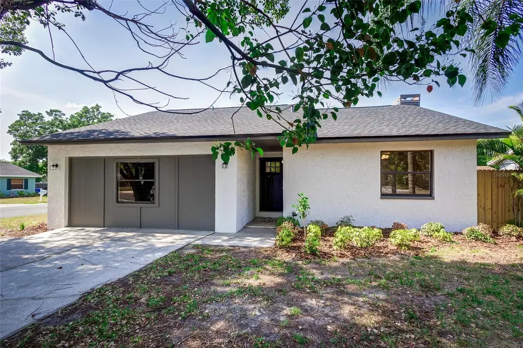 2002 N Crystal Lake Drive Lakeland FL 33801