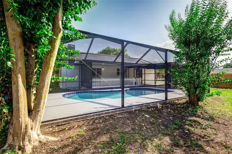 2002 N Crystal Lake Drive Lakeland FL 33801