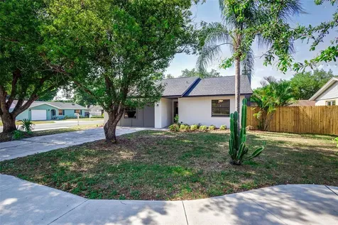 2002 N Crystal Lake Drive Lakeland FL 33801