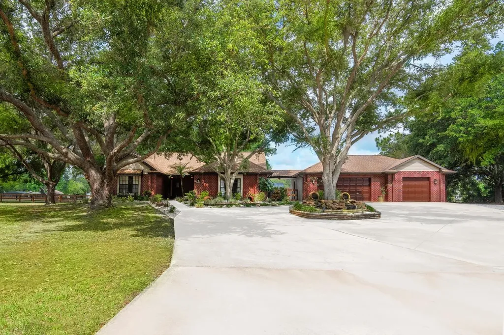 906 136th Street E Bradenton FL 34212