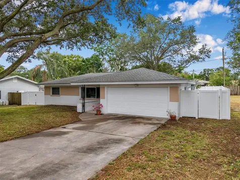 1535 Tangerine Street Clearwater FL 33756