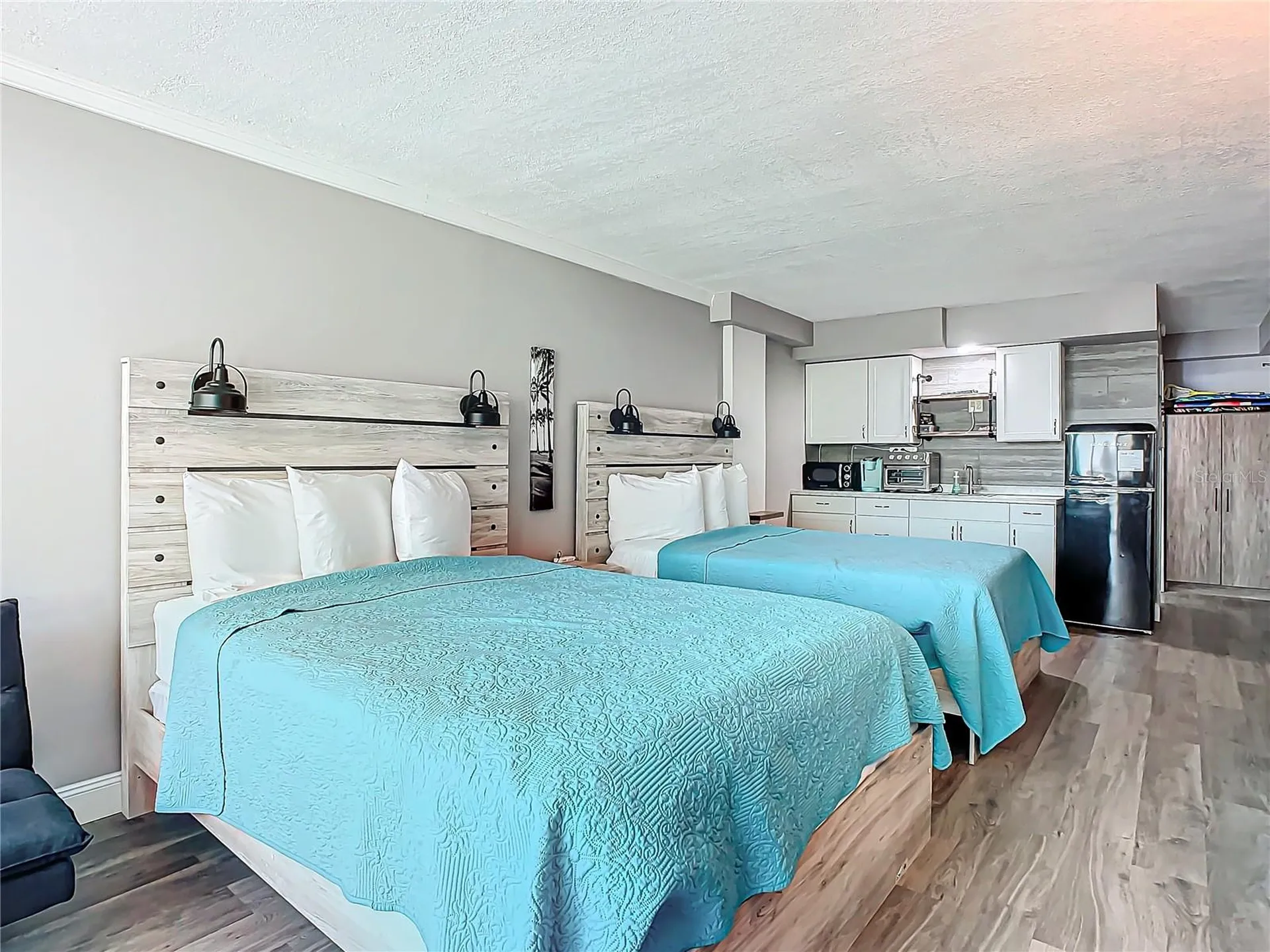 1909 S Atlantic Avenue Daytona Beach FL 32118