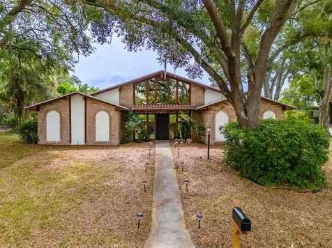 2220 Krista Lane Brandon FL 33511