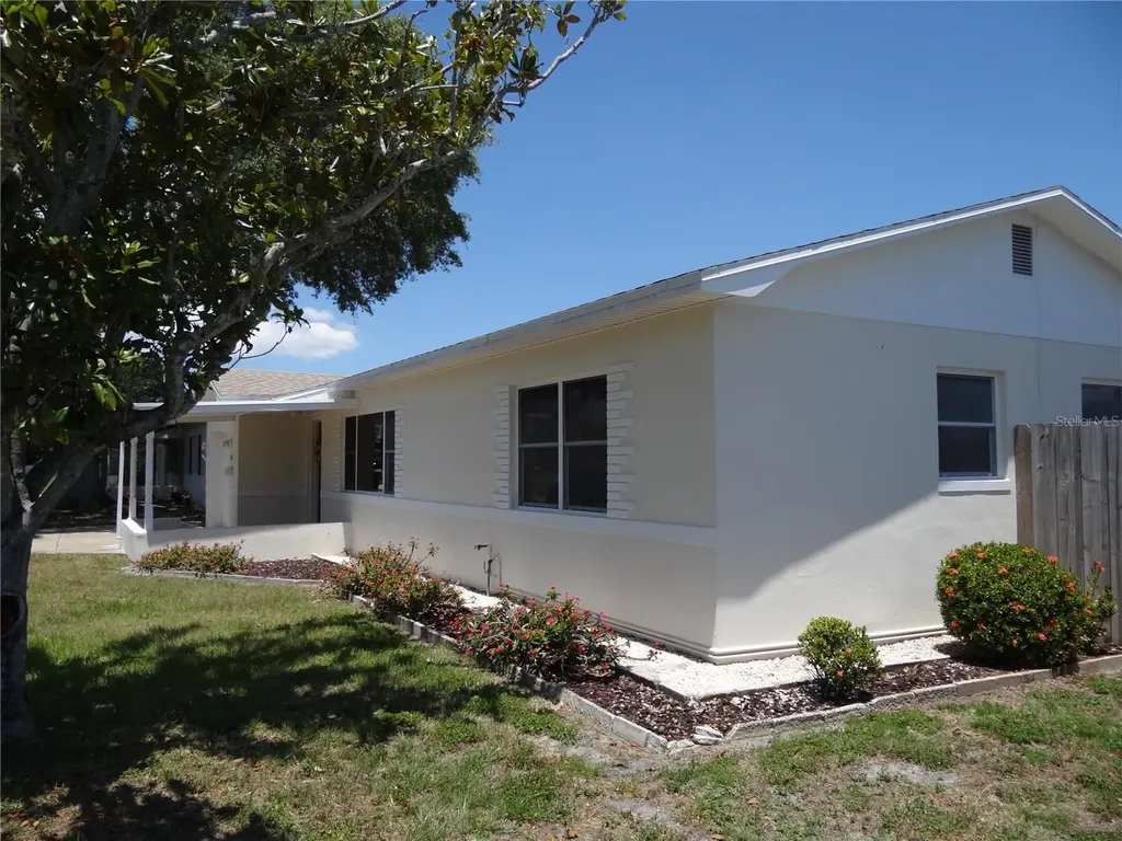 1363 62nd Avenue N St Petersburg FL 33702