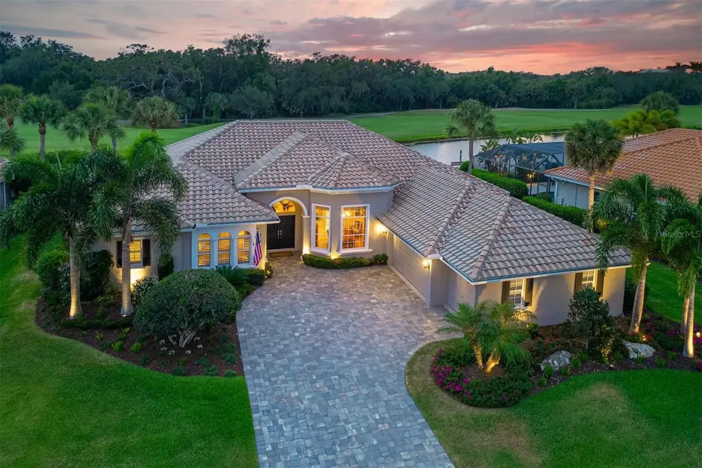 816 Whooping Crane Court Bradenton FL 34212