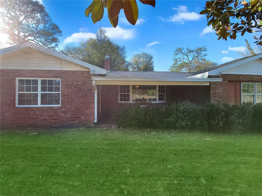 14020 SW Highway 484 Dunnellon FL 34432