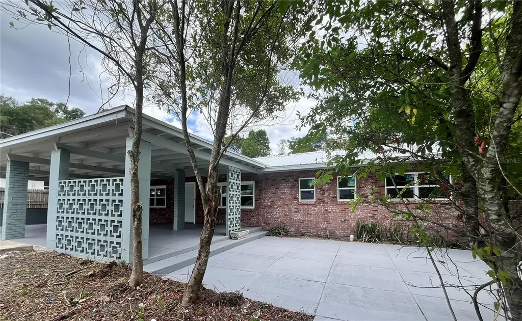 1601 High Street Palatka FL 32177