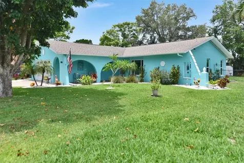 1906 67th Street W Bradenton FL 34209