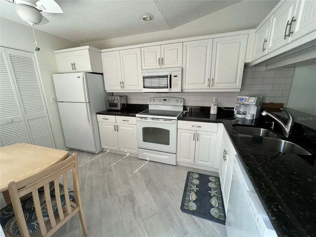 1318 Perico Point Circle Bradenton FL 34209