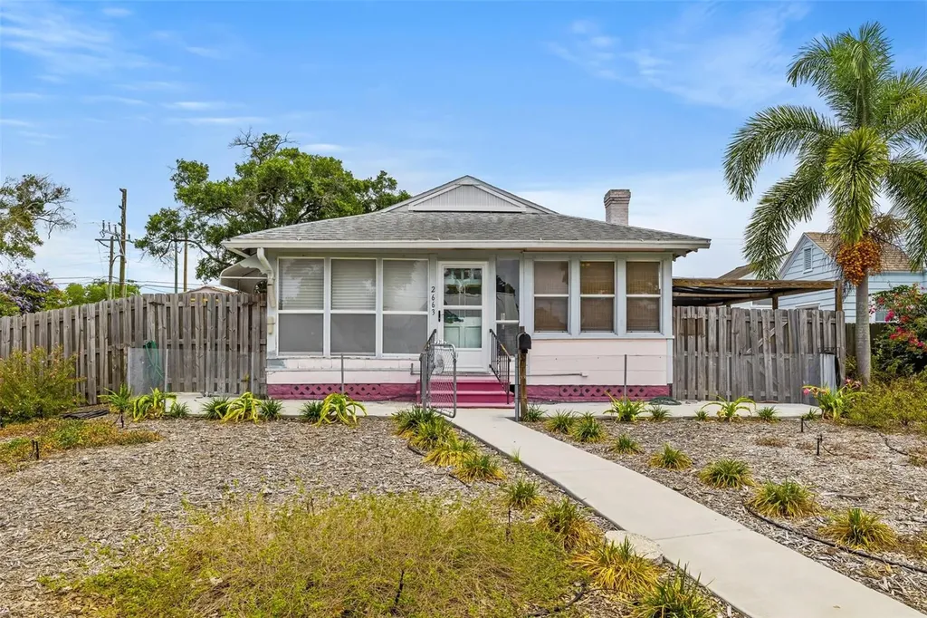 2663 Dartmouth Avenue N St Petersburg FL 33713