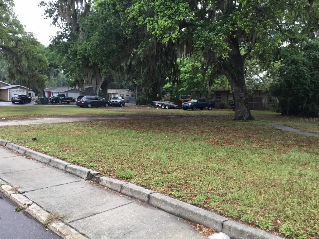 520 20th Street E Bradenton FL 34208